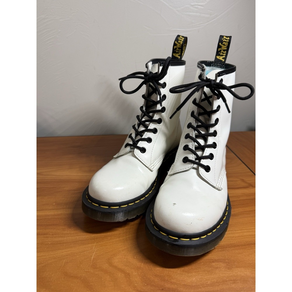 Dr. Martens 1460 Boots Womens Size 8/39 White Leather Ankle Combat Lace Up - Picture 2 of 8